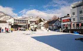 La Vista Hotel Tsugaike - Stay On The Slopes